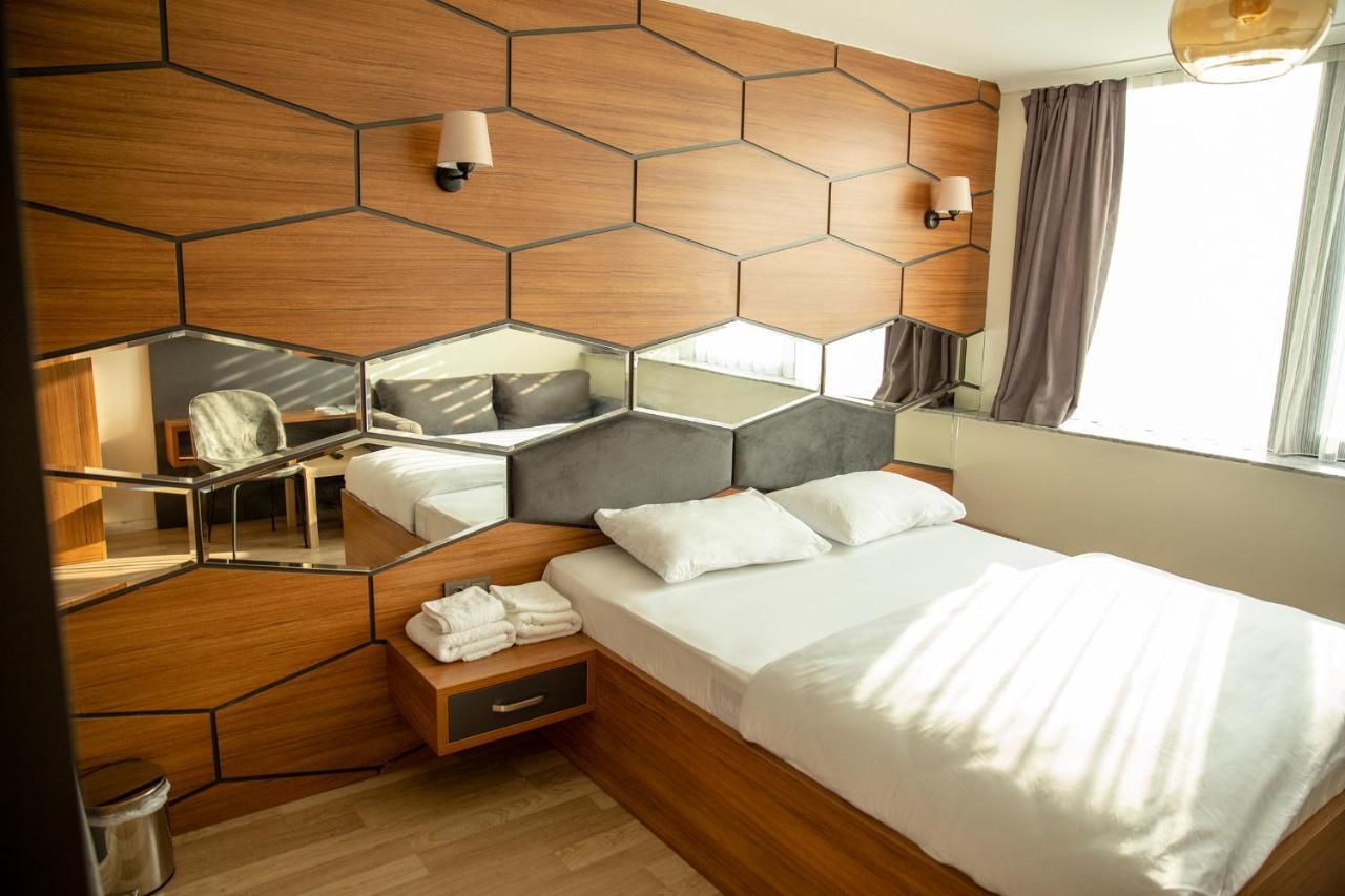 F & B Suite Istanbul Exteriör bild